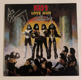 KISSONLINE KISS PAUL STANLEY and ACE FREHLEY signed LOVE GUN LP KOL EX colored vinyl