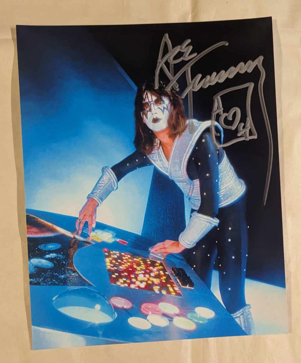 Autographed 8 x 10s – KISS Haven