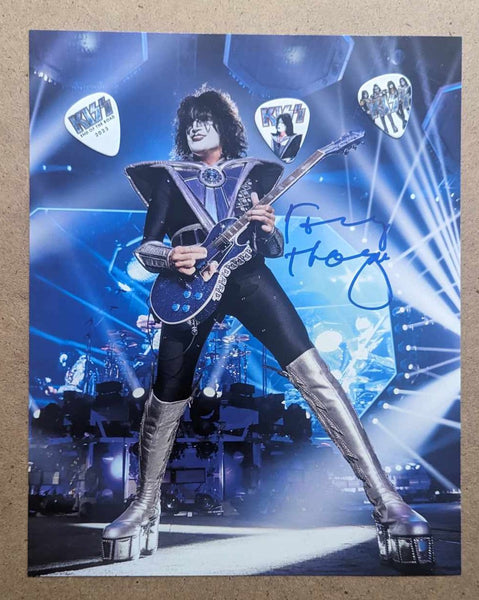 TOMMY THAYER Signed 8 x 10 photo /3 Guitar Pick pack KISS