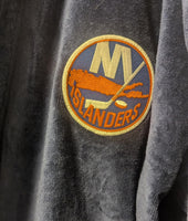 KISS 8-20-2019 Paul Stanley New York Islanders Robe Given to Paul Backstage Barclays Center